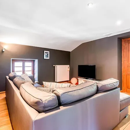 Plush In With Swimming Pool וילה